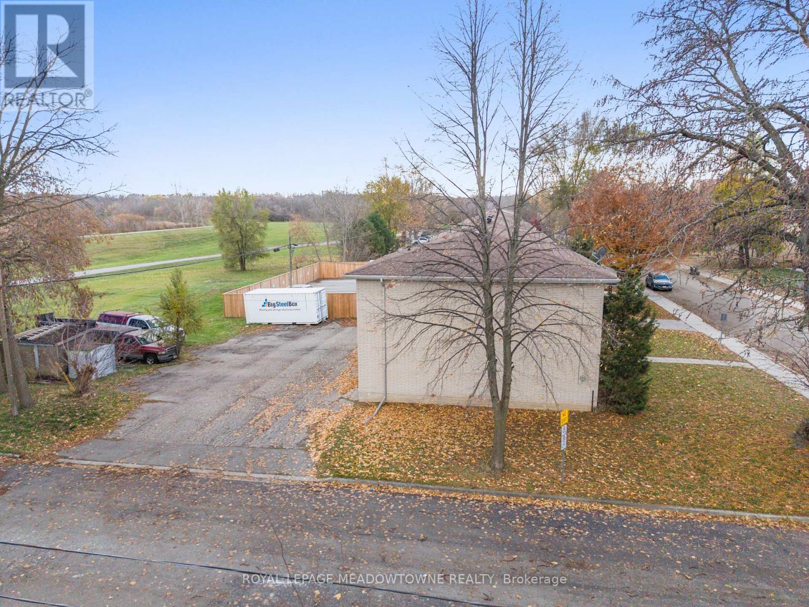 94 Sixth Avenue, Brantford, Ontario  N3S 1B2 - Photo 5 - X12758662