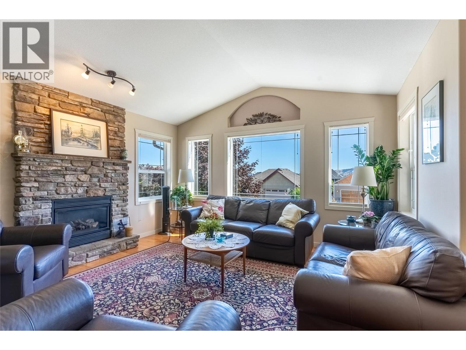 2595 Talbot Drive, Kamloops, British Columbia  V1S 2B2 - Photo 8 - 10374601