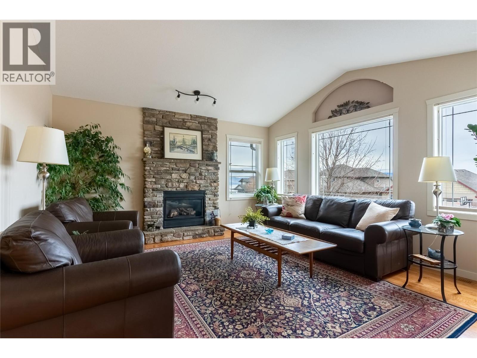 2595 Talbot Drive, Kamloops, British Columbia  V1S 2B2 - Photo 4 - 10374601