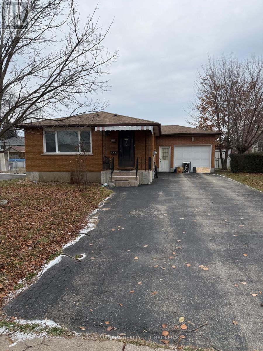8006 Paddock Trail Drive, Niagara Falls (Ascot), Ontario  L2H 1X2 - Photo 2 - X12757156