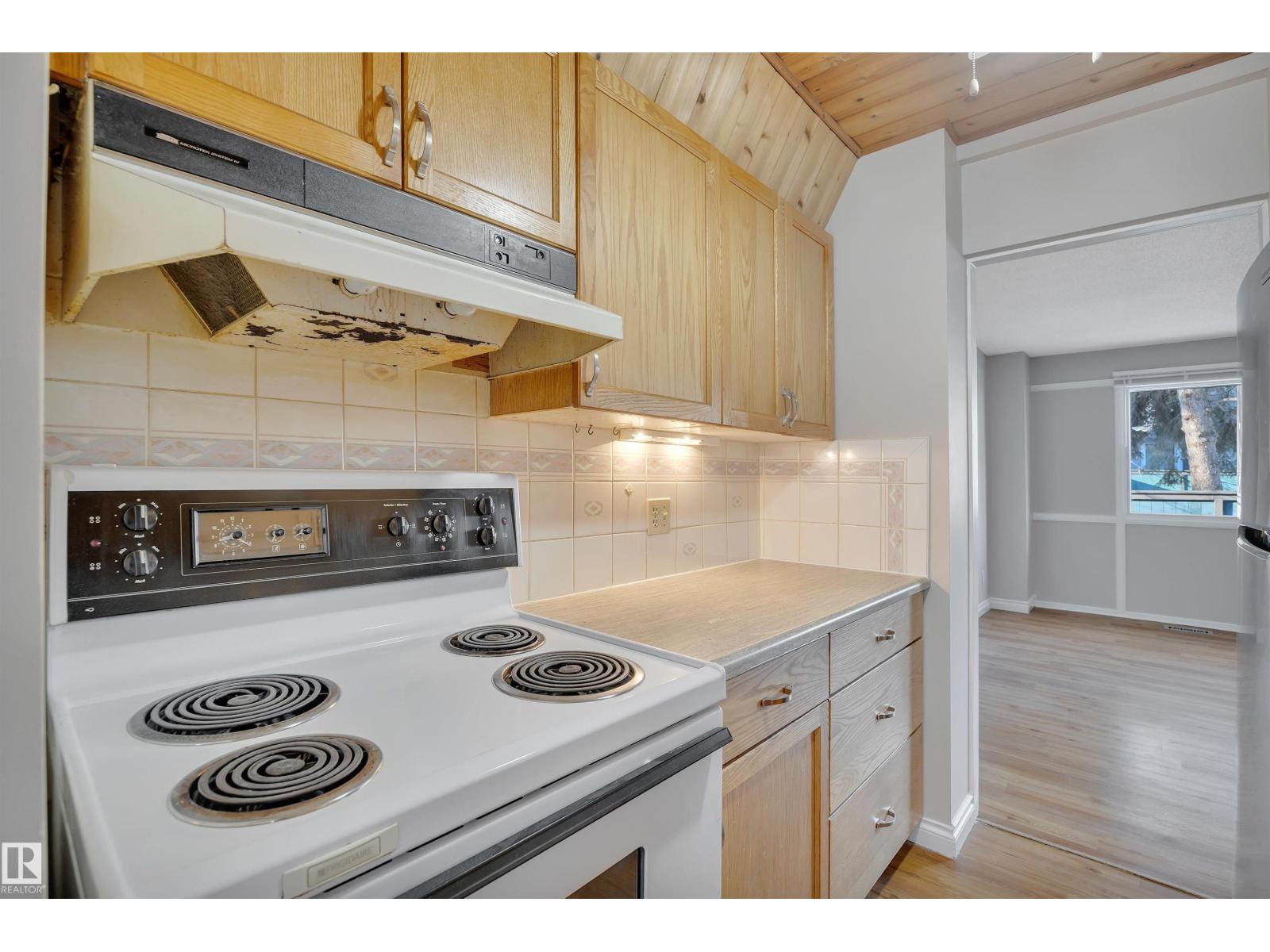 616 Village On The Green Gr Nw, Edmonton, Alberta T5A 1H2 - Photo 12 - E4472232