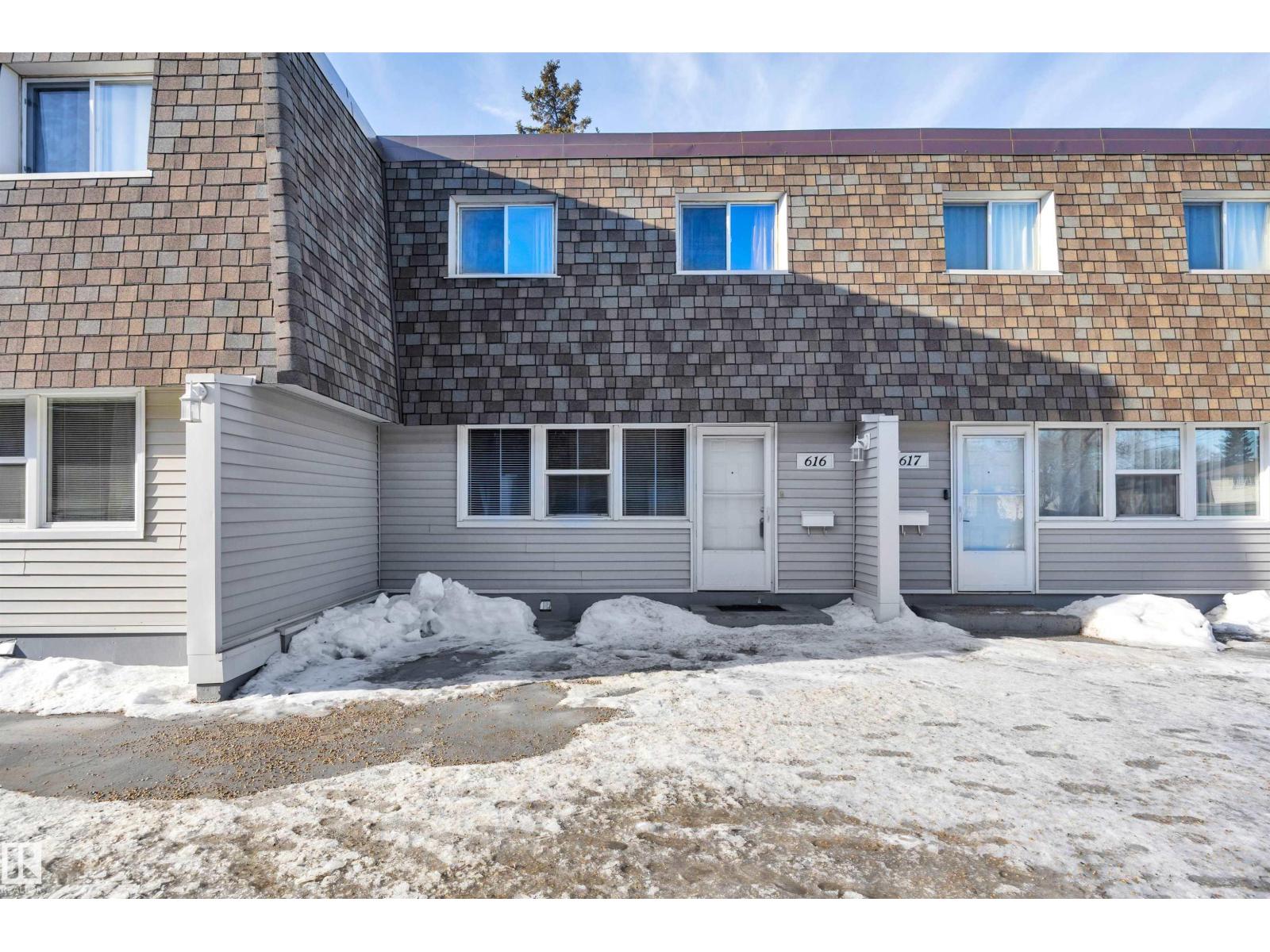 616 Village On The Green Gr Nw, Edmonton, Alberta T5A 1H2 - Photo 2 - E4472232