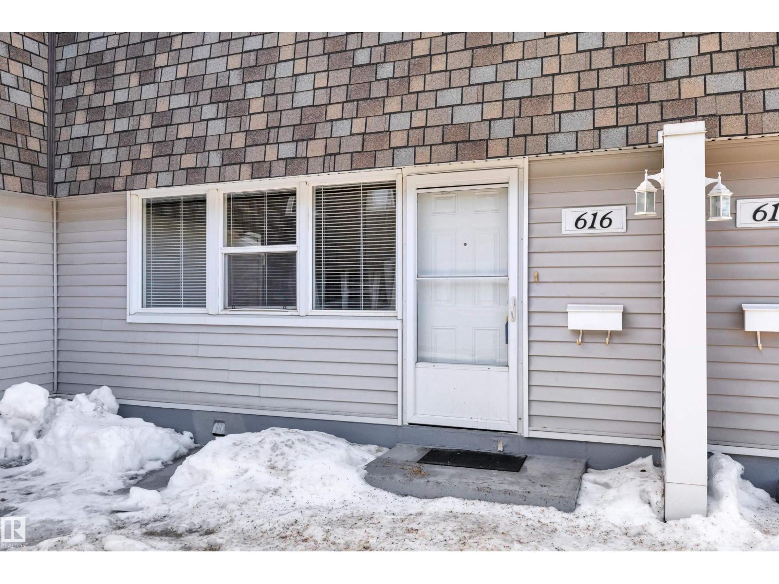 616 Village On The Green Gr Nw, Edmonton, Alberta T5A 1H2 - Photo 4 - E4472232