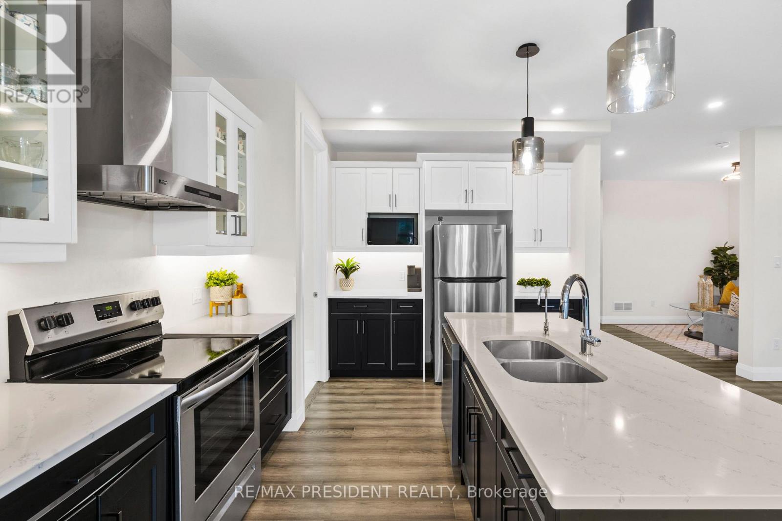 Photo 19 of 39 for 191 Foxborough Place