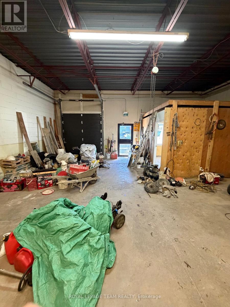 11 - 174 Colonnade Road, Ottawa, Ontario  K2E 7J5 - Photo 5 - X12758876