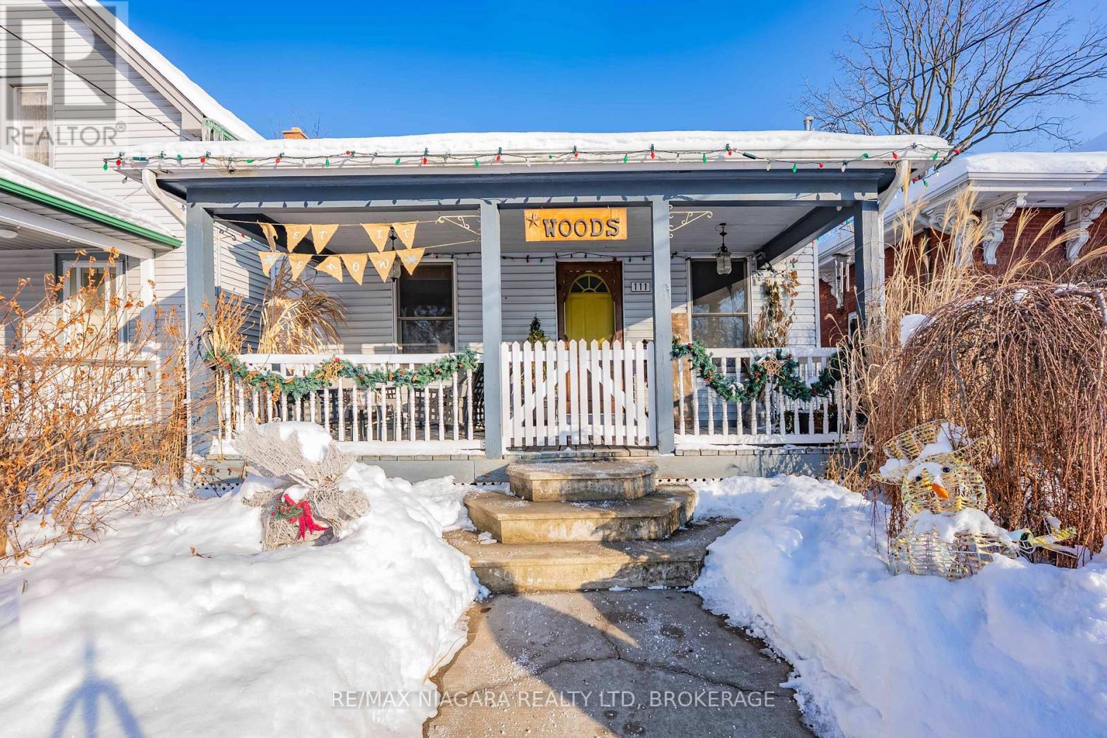 111 Louisa Street, St. Catharines, Ontario  L2R 2K2 - Photo 2 - X12757608