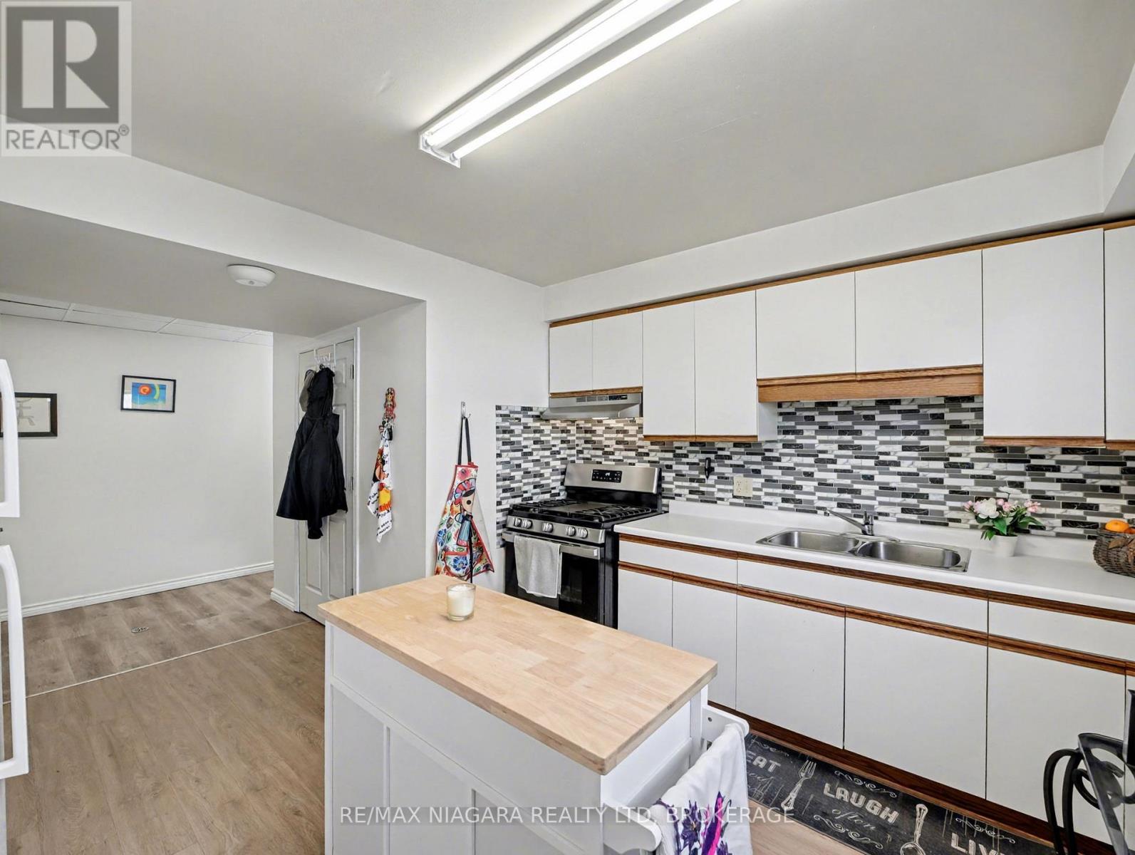 6753 Buckingham Drive, Niagara Falls, Ontario  L2H 2S2 - Photo 29 - X12758696