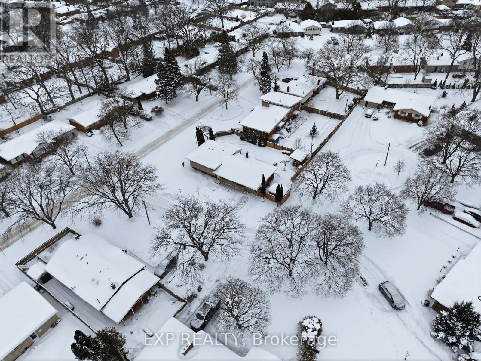 18 Queens Court, St. Catharines, Ontario  L2T 2A9 - Photo 29 - X12758816