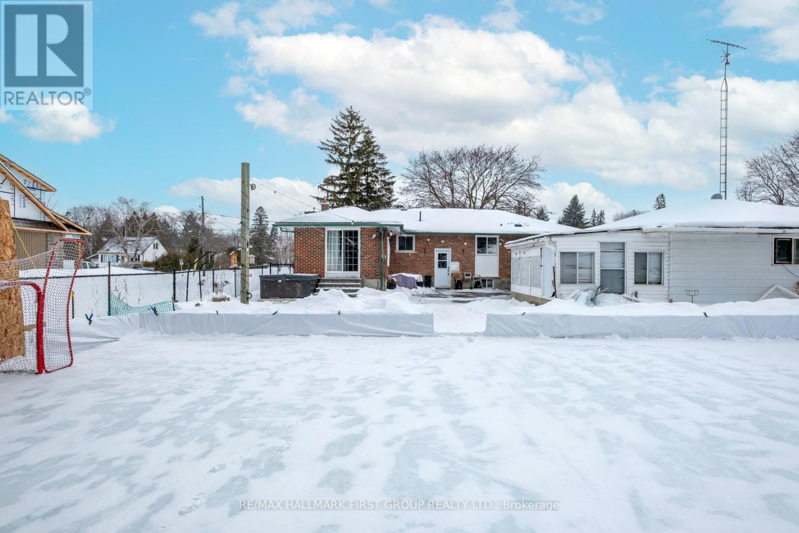 23 Eastwood Avenue, Oshawa, Ontario  L1G 3Y5 - Photo 9 - E12759180