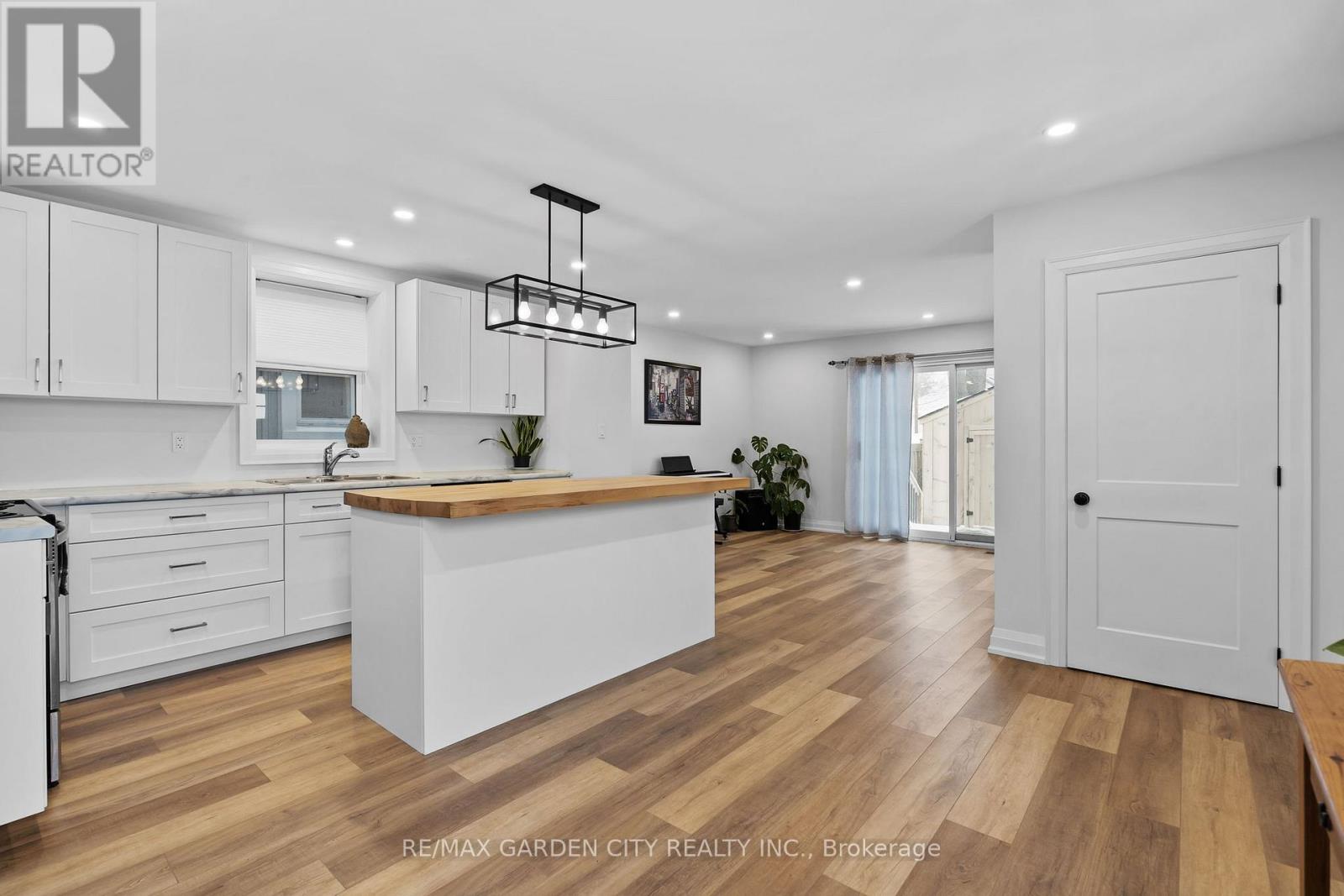 64 Vale Avenue, St. Catharines, Ontario  L2R 1T6 - Photo 6 - X12758870