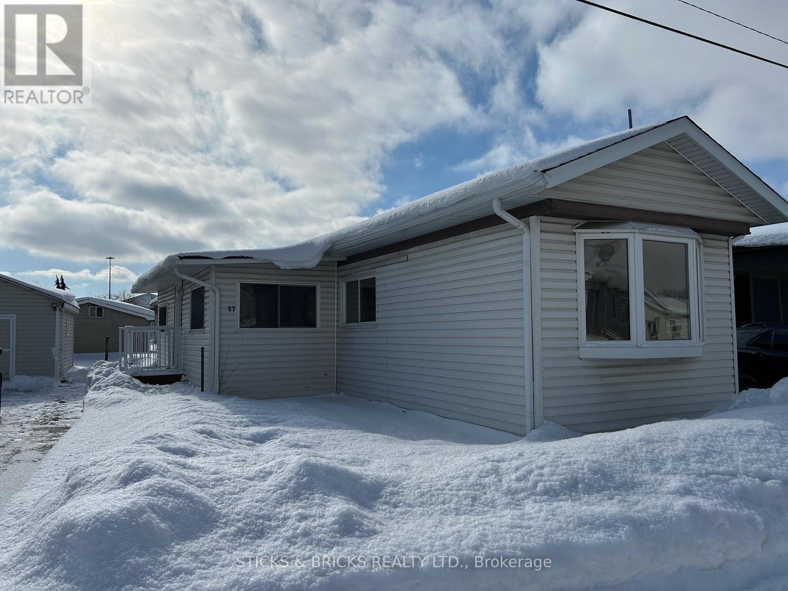 27 - 2175 Mewburn Road, Niagara Falls, Ontario  L2J 0A6 - Photo 2 - X12758940