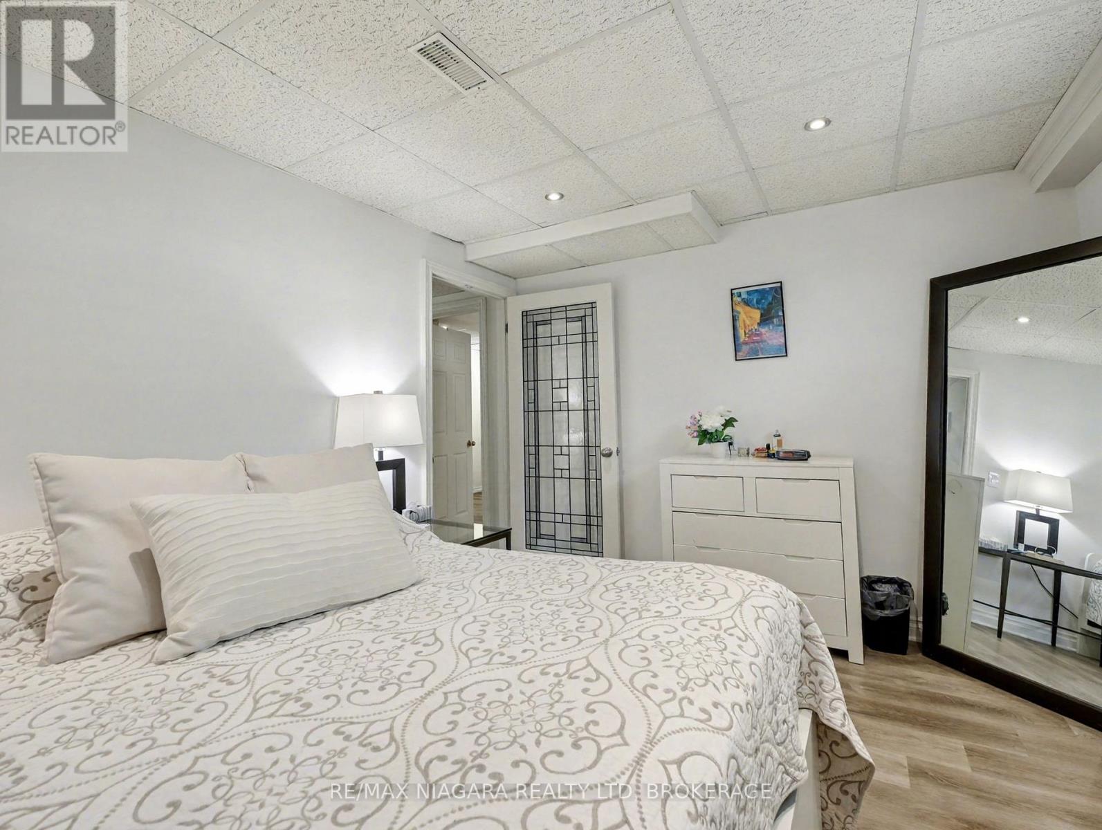 6753 Buckingham Drive, Niagara Falls, Ontario  L2H 2S2 - Photo 31 - X12758696