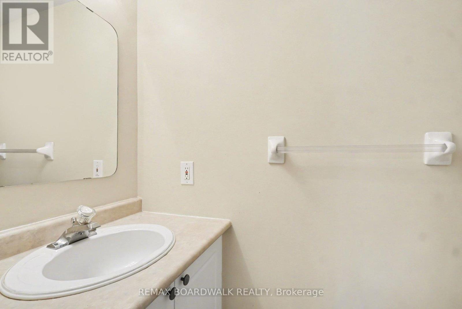 6 Briston Private, Ottawa, Ontario  K1G 5P5 - Photo 18 - X12759196