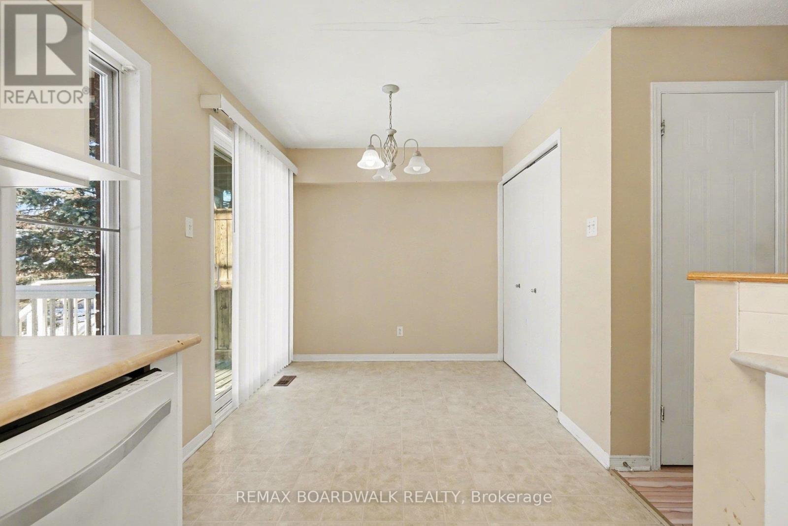 6 Briston Private, Ottawa, Ontario  K1G 5P5 - Photo 14 - X12759196