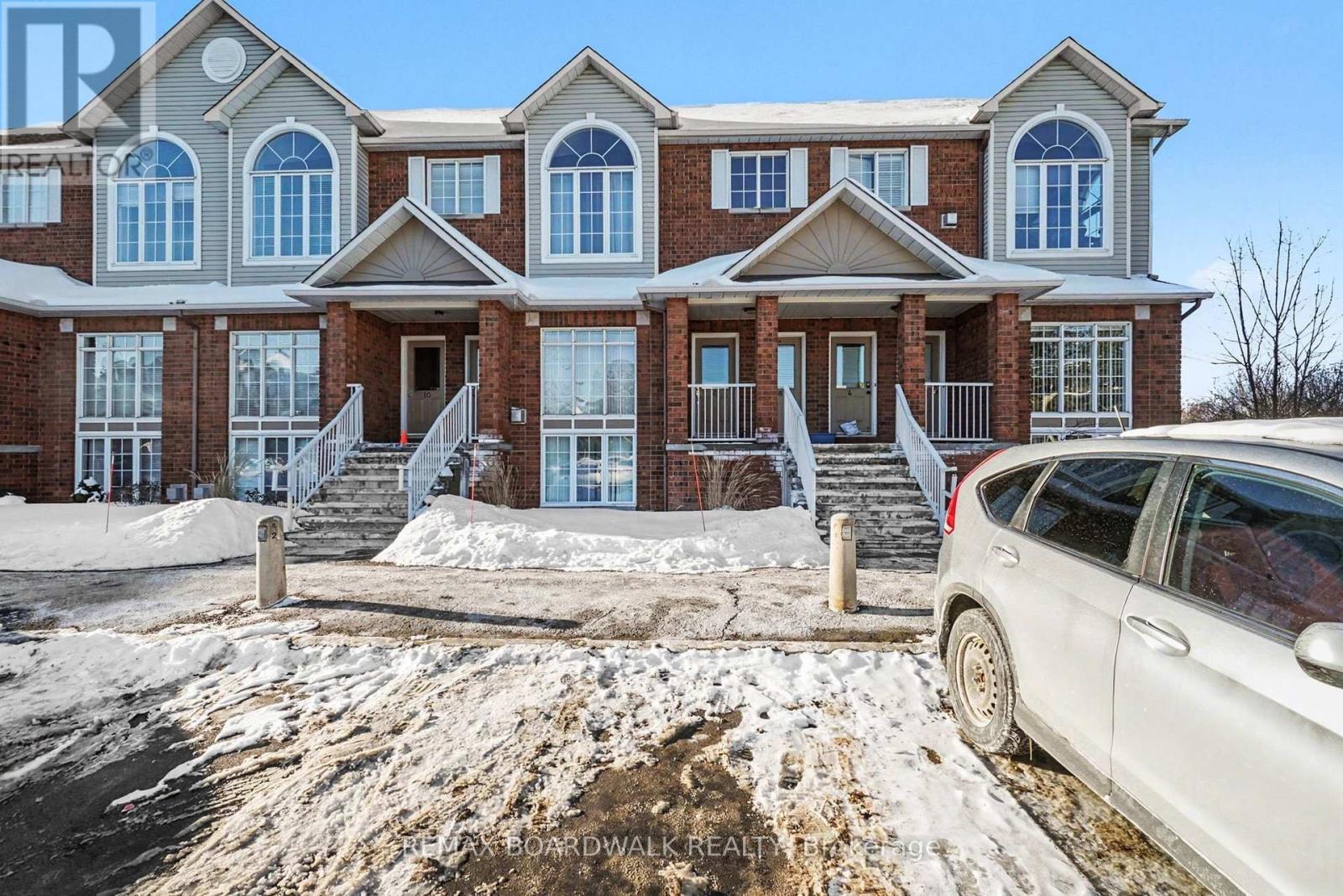 6 Briston Private, Ottawa, Ontario  K1G 5P5 - Photo 2 - X12759196