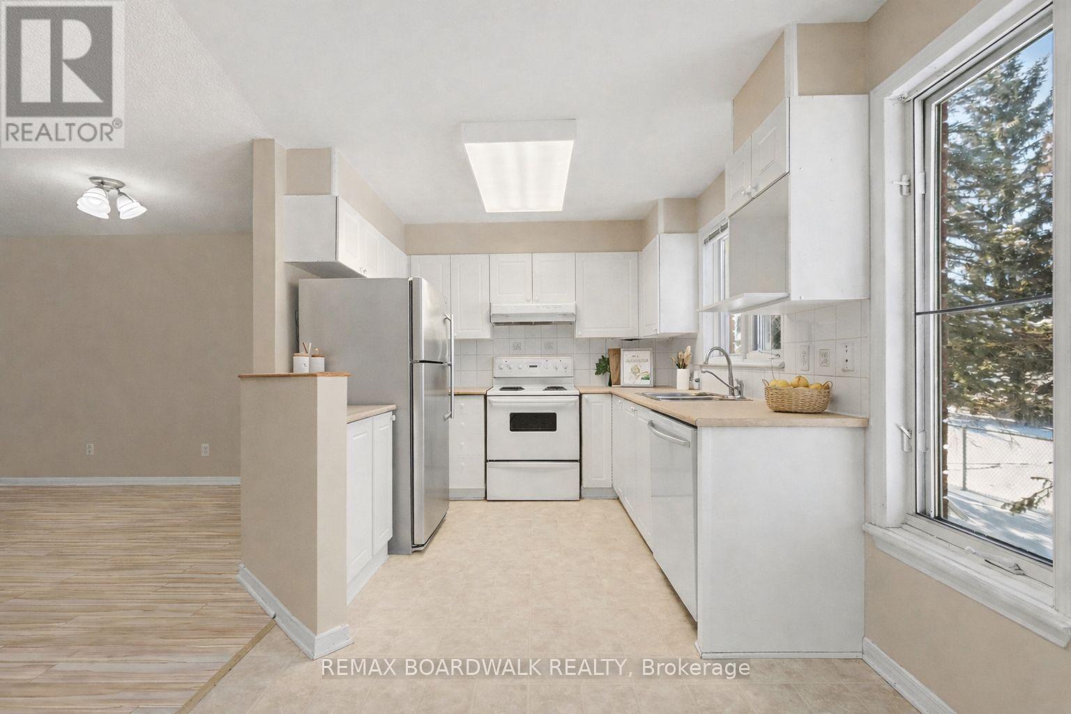 6 Briston Private, Ottawa, Ontario  K1G 5P5 - Photo 13 - X12759196