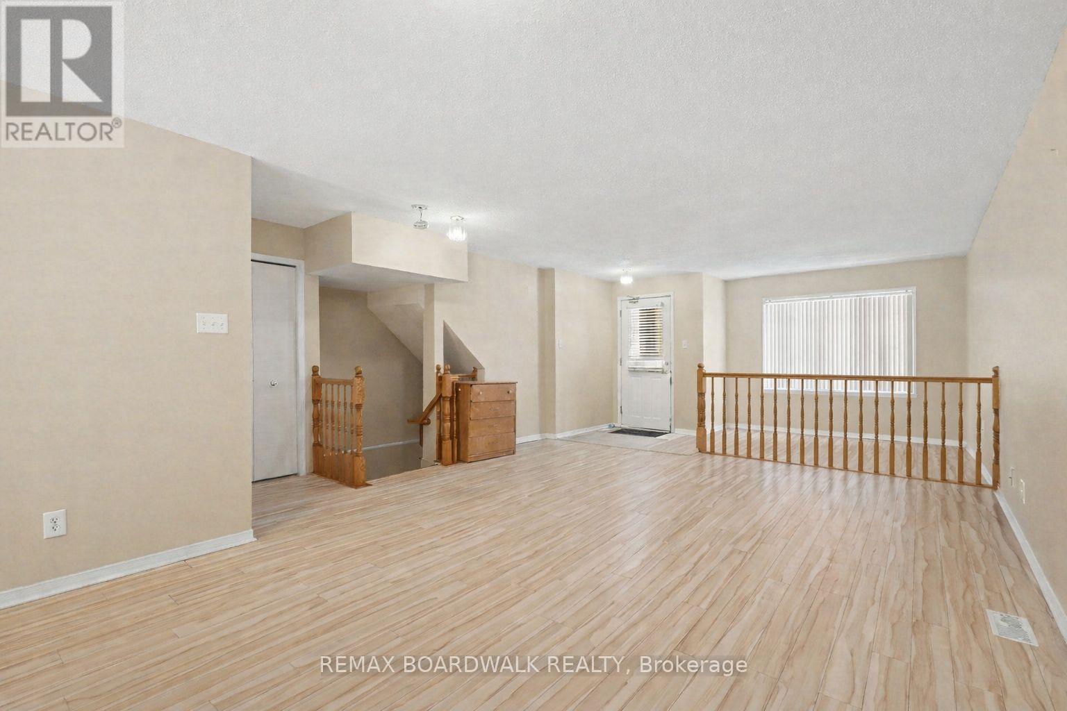 6 Briston Private, Ottawa, Ontario  K1G 5P5 - Photo 6 - X12759196