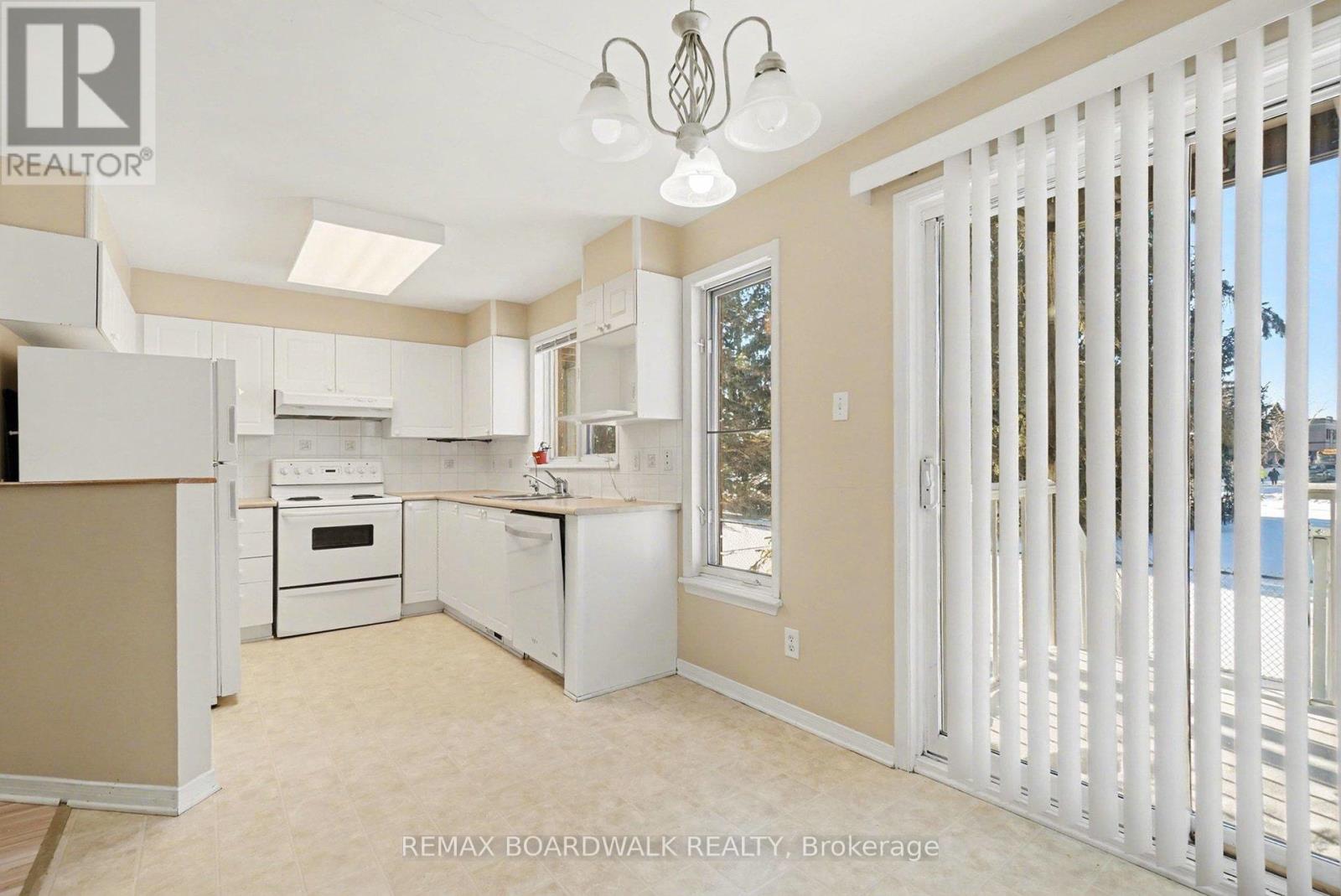 6 Briston Private, Ottawa, Ontario  K1G 5P5 - Photo 16 - X12759196