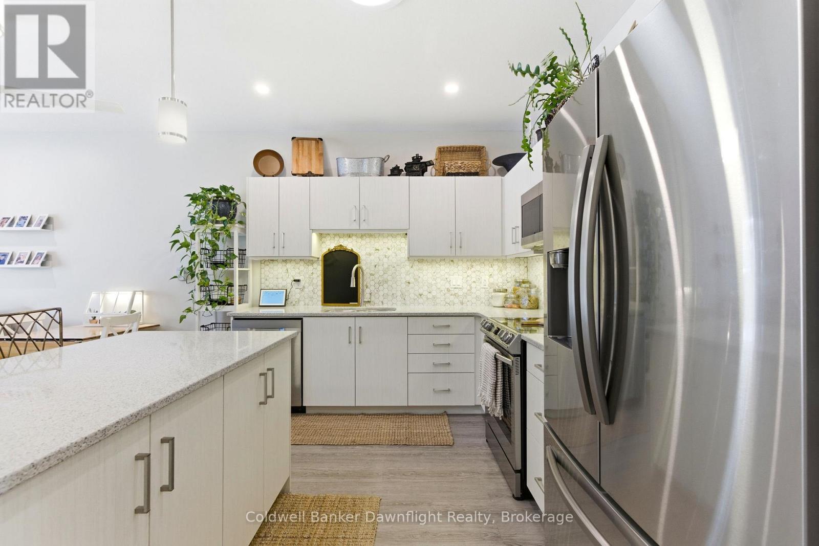 Photo 13 of 46 for 84 Rowe Avenue