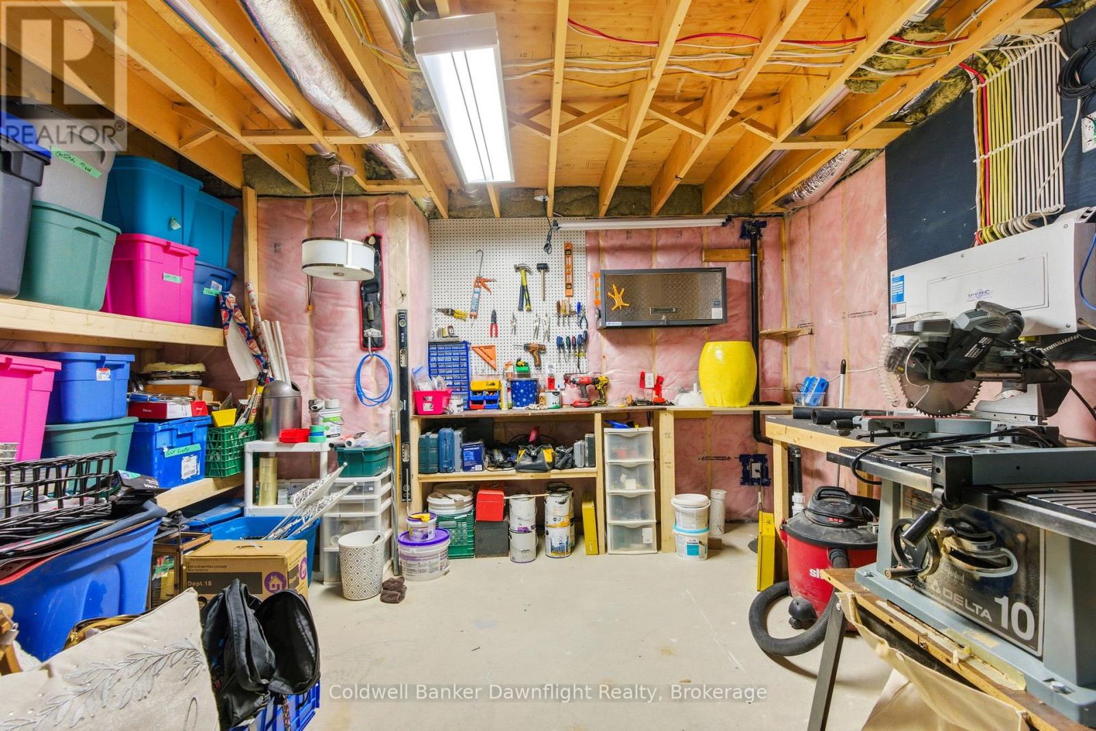 Photo 35 of 46 for 84 Rowe Avenue