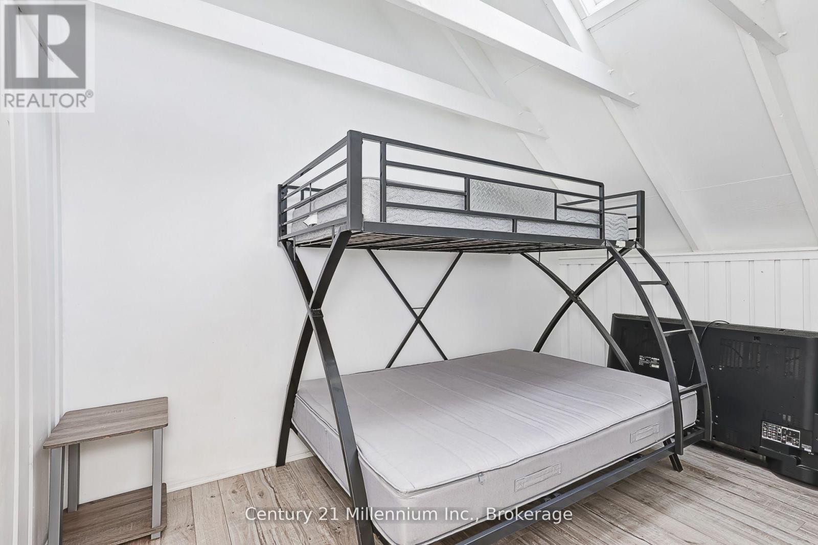 178 Sleepy Hollow Road, Blue Mountains, Ontario L9Y 0S8 - Photo 25 - X12755222