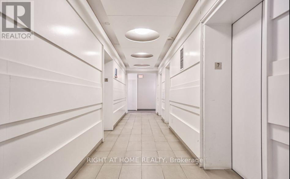 708 - 14 York Street, Toronto (Waterfront Communities), Ontario  M5J 0B1 - Photo 23 - C12656132