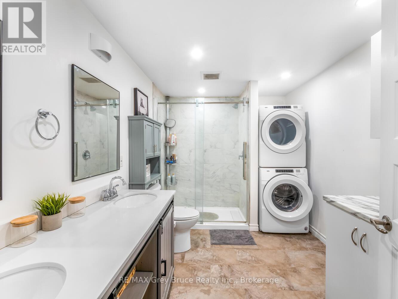 217 Kings Crescent, South Bruce Peninsula, Ontario  N0H 2T0 - Photo 12 - X12758678