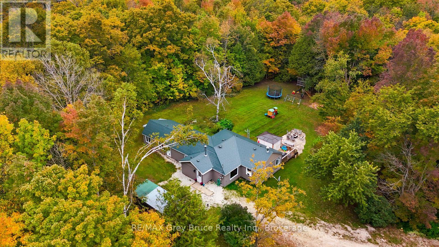 217 Kings Crescent, South Bruce Peninsula, Ontario  N0H 2T0 - Photo 41 - X12758678