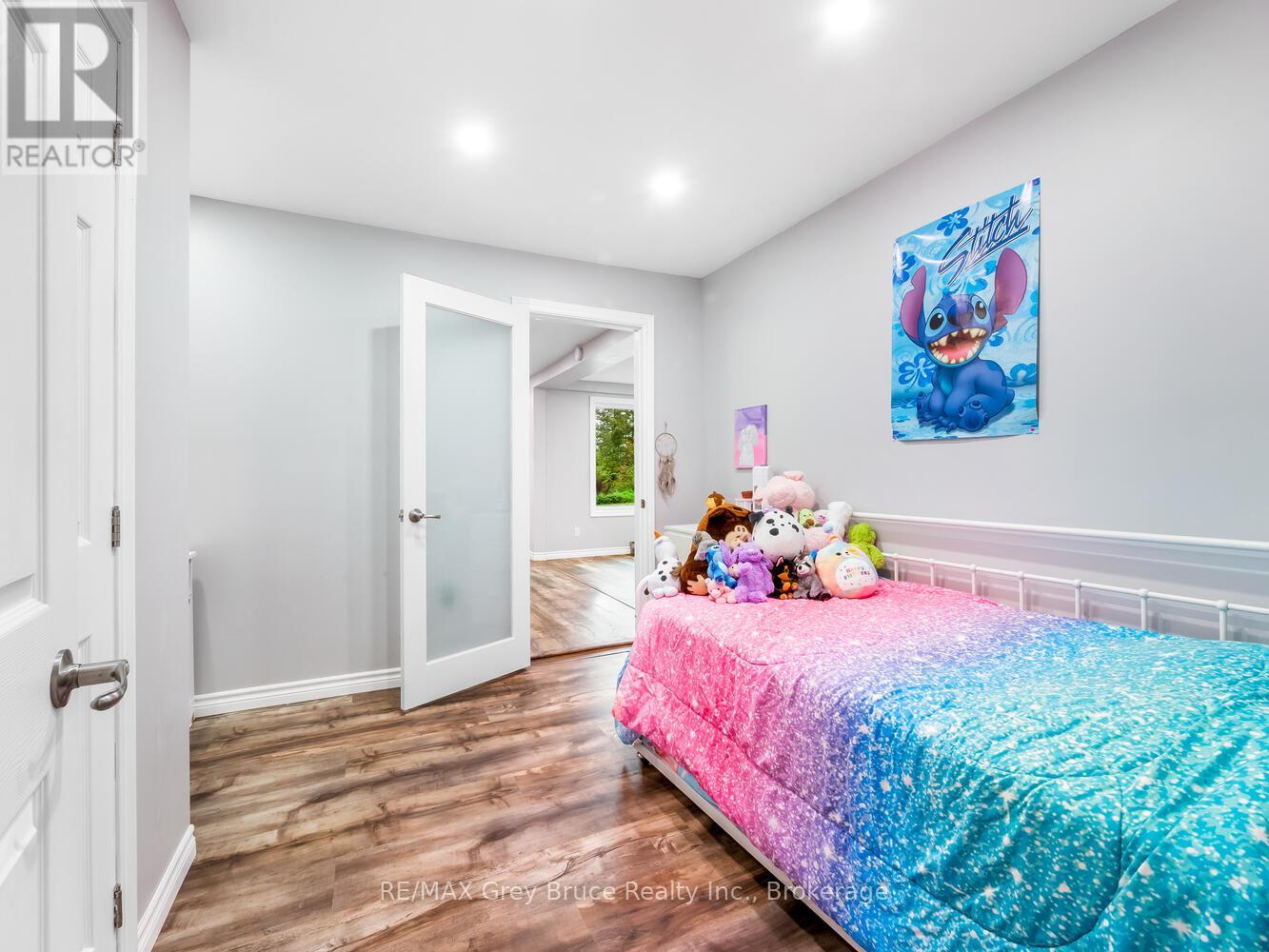 217 Kings Crescent, South Bruce Peninsula, Ontario  N0H 2T0 - Photo 16 - X12758678