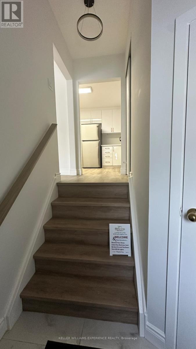 182 Hilda Avenue, Toronto, Ontario  M2M 1W1 - Photo 3 - C12749784