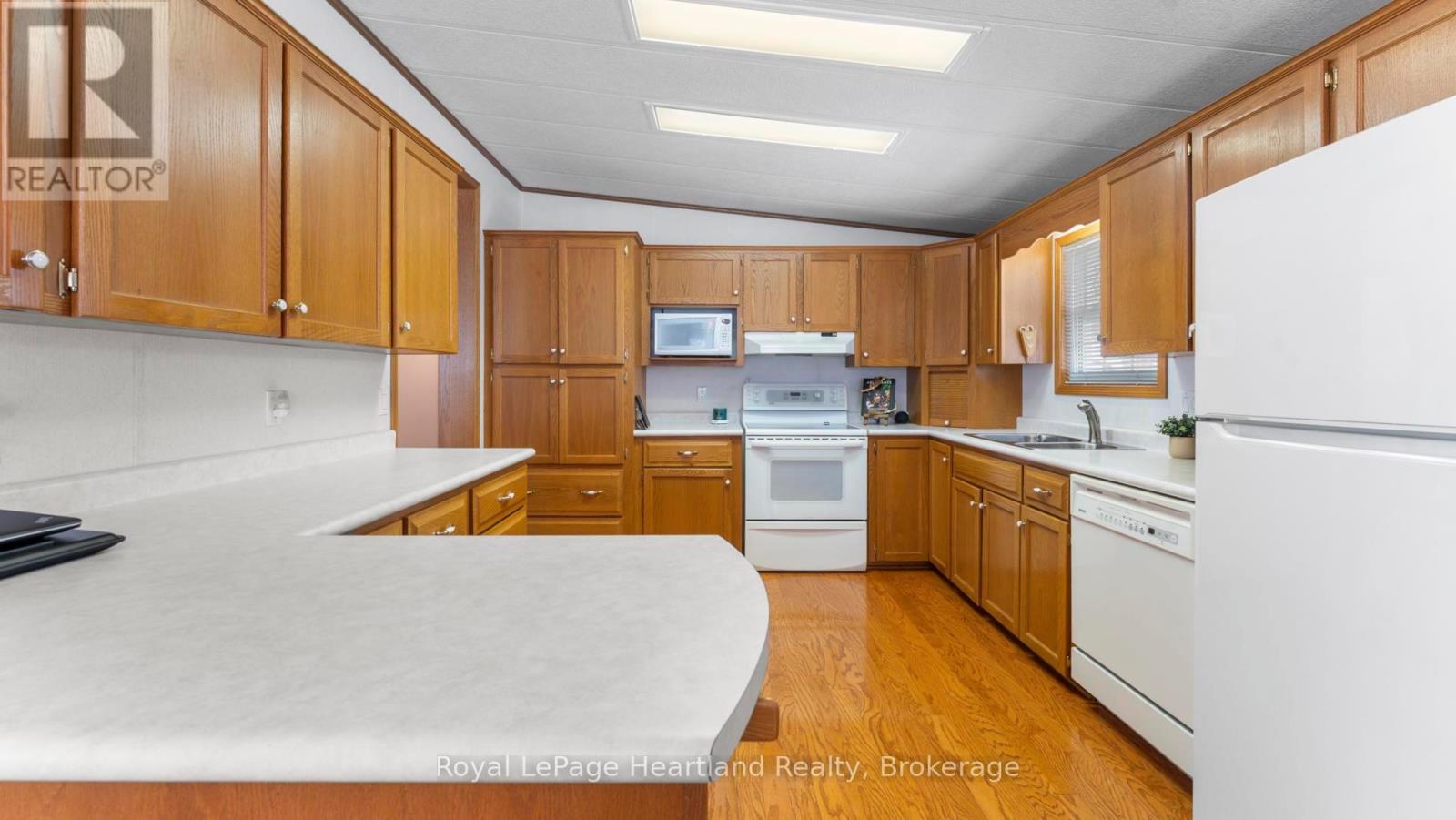 65 Cherokee Lane, Ashfield-Colborne-Wawanosh, Ontario  N7A 3Y2 - Photo 9 - X12758642