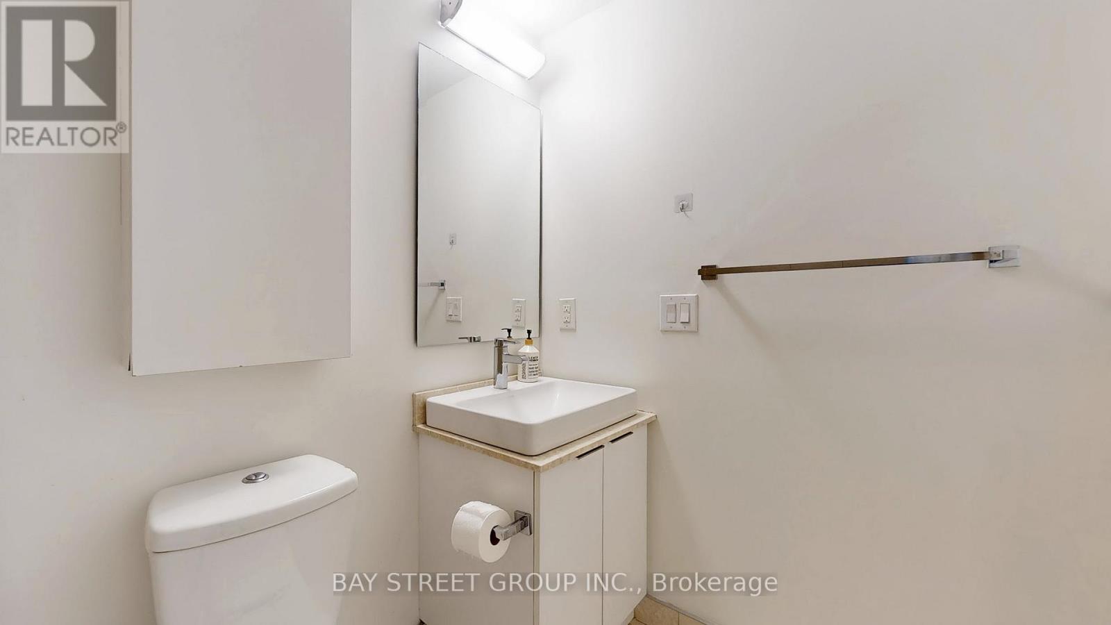 5903 - 14 York Street, Toronto (Waterfront Communities), Ontario  M5J 0B1 - Photo 17 - C12751858