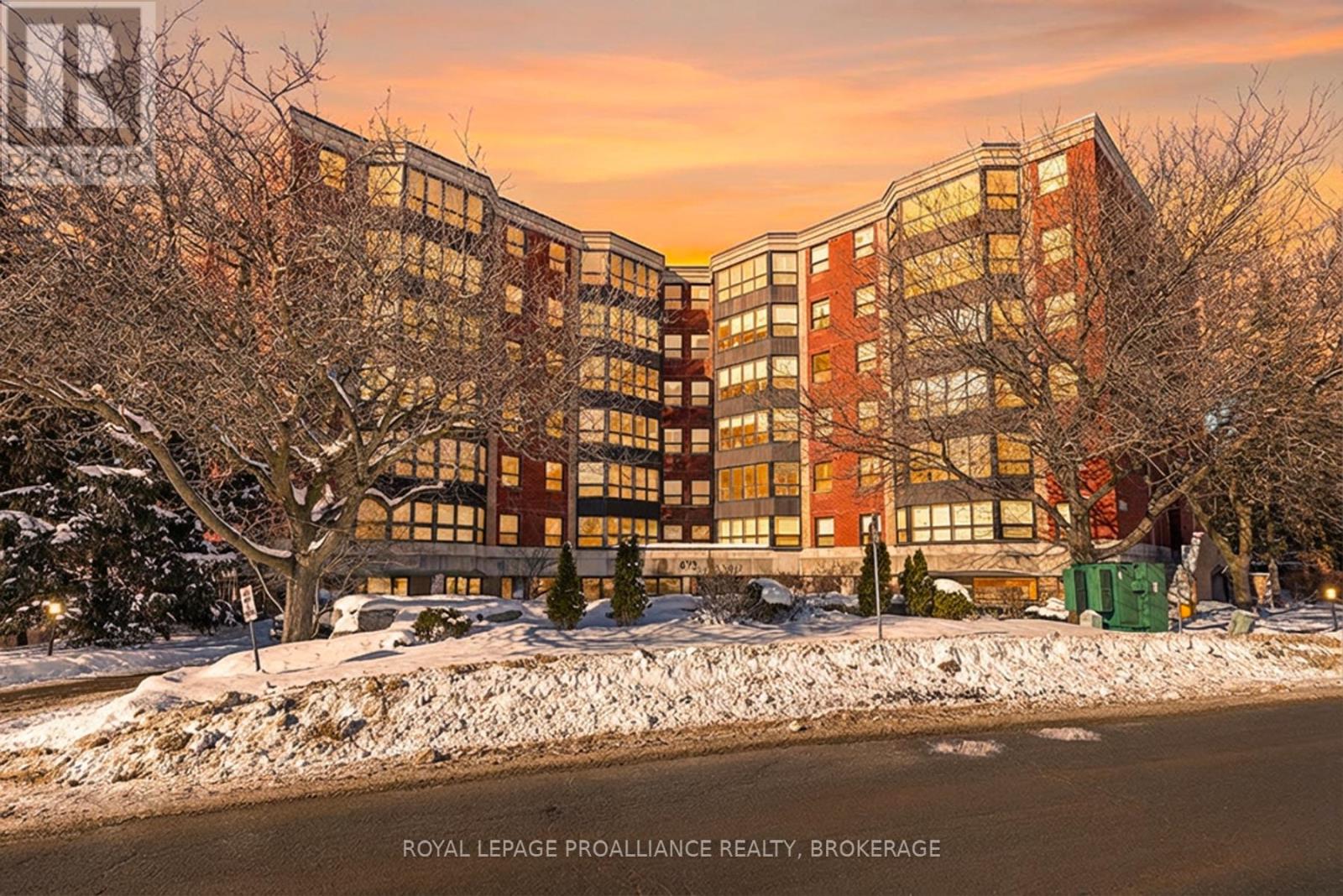 702 - 675 DAVIS DRIVE, Kingston, Ontario