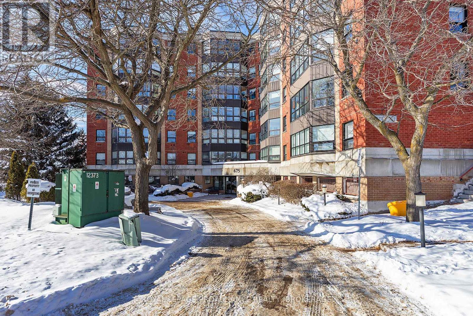 702 - 675 Davis Drive, Kingston, Ontario  K7M 8L5 - Photo 2 - X12759240