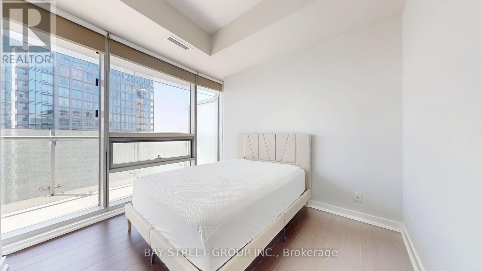 5903 - 14 York Street, Toronto (Waterfront Communities), Ontario  M5J 0B1 - Photo 18 - C12751858