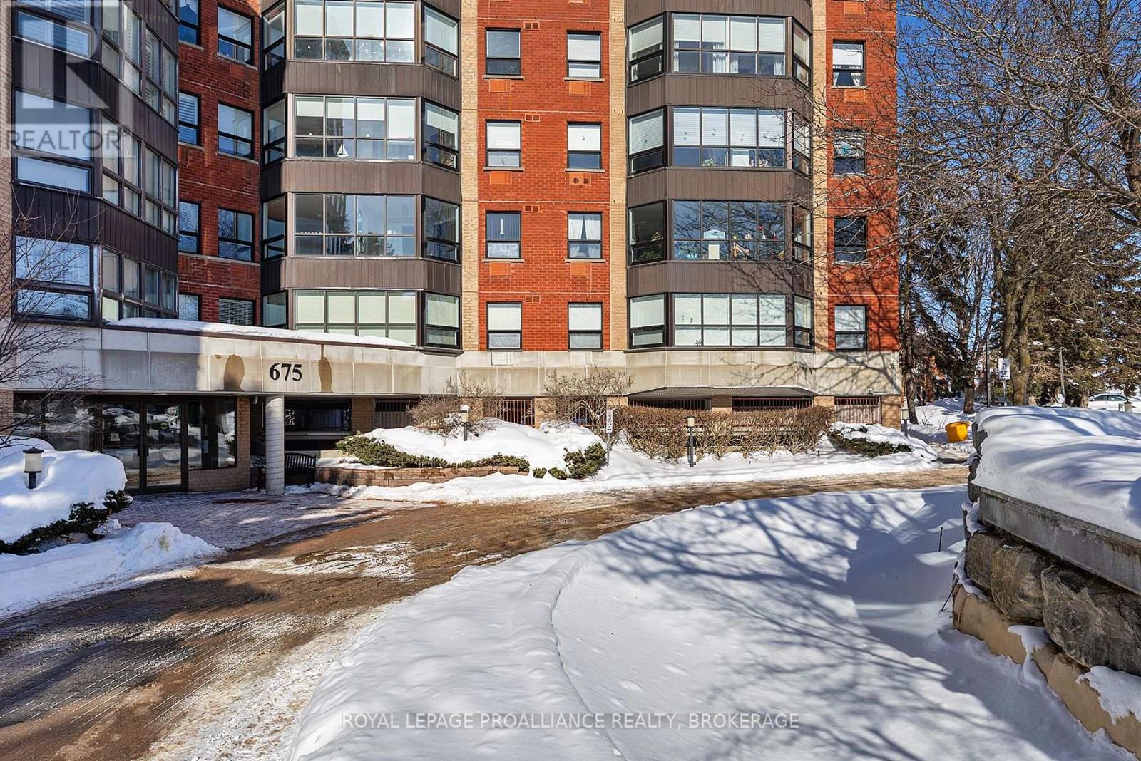 702 - 675 Davis Drive, Kingston, Ontario  K7M 8L5 - Photo 4 - X12759240