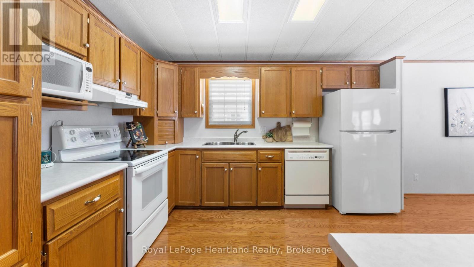 65 Cherokee Lane, Ashfield-Colborne-Wawanosh, Ontario  N7A 3Y2 - Photo 10 - X12758642