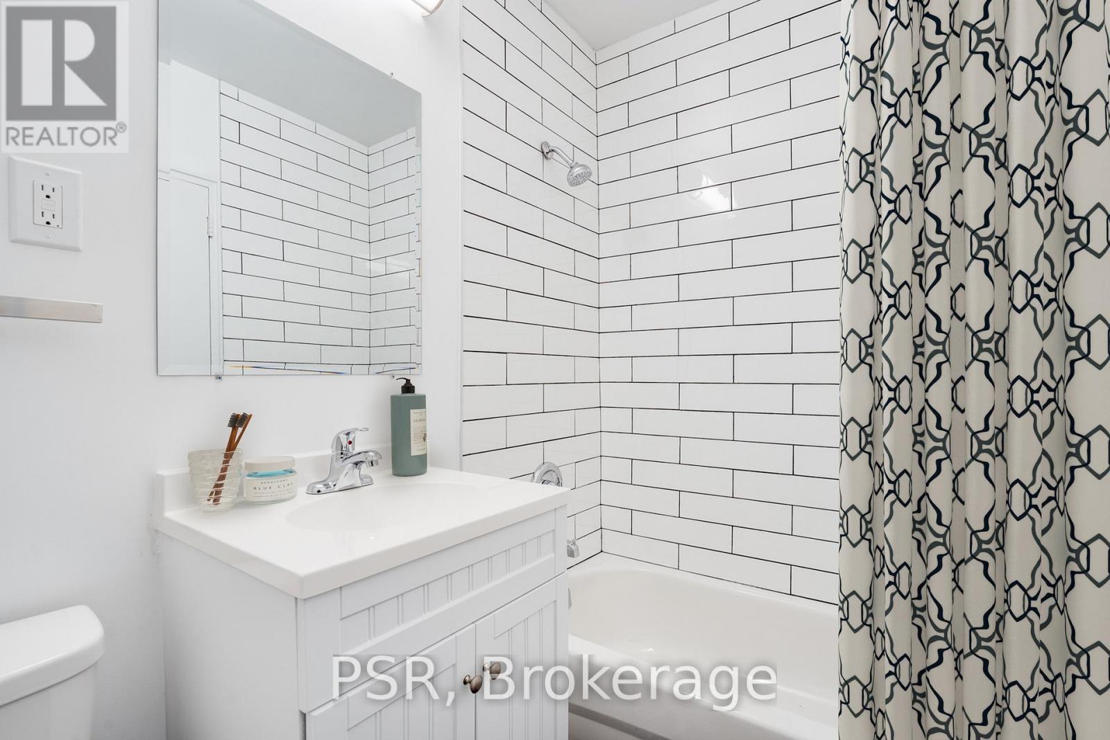 105 - 600 Eglinton Avenue W, Toronto, Ontario  M5N 1C1 - Photo 4 - C12752734