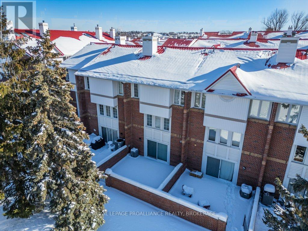 66 - 1 Place D'armes, Kingston (East Of Sir John A. Blvd), Ontario  K7K 6S4 - Photo 33 - X12758864