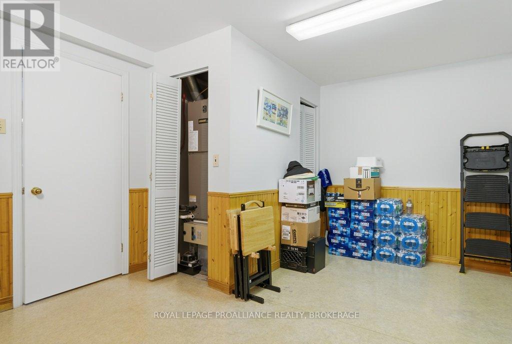 66 - 1 Place D'armes, Kingston (East Of Sir John A. Blvd), Ontario  K7K 6S4 - Photo 29 - X12758864