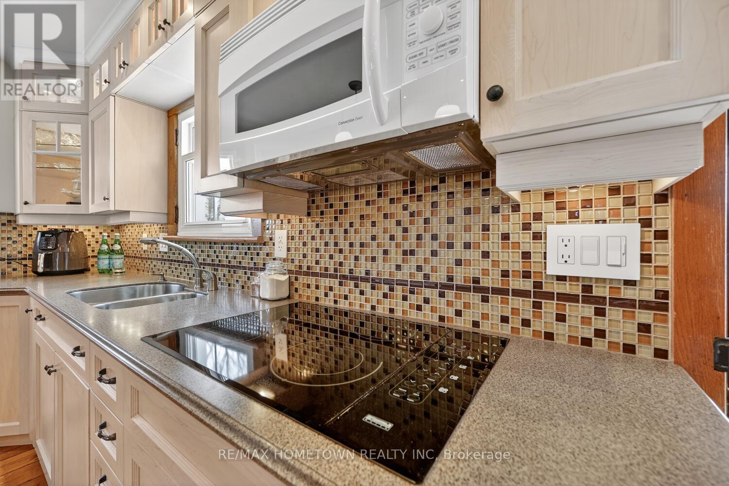 11 Ravina Place, Brockville, Ontario  K6V 4S8 - Photo 12 - X12759232