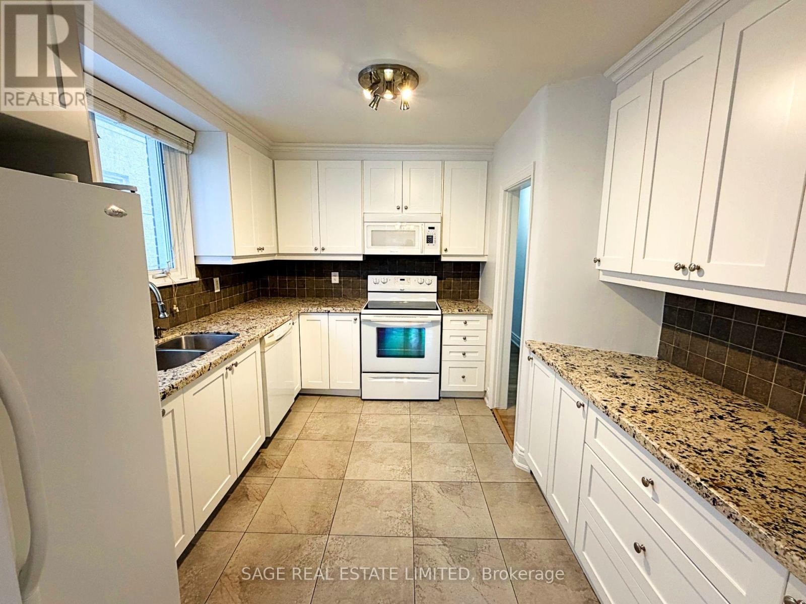 375 Lawrence Avenue W, Toronto, Ontario  M5M 1B8 - Photo 5 - C12753650