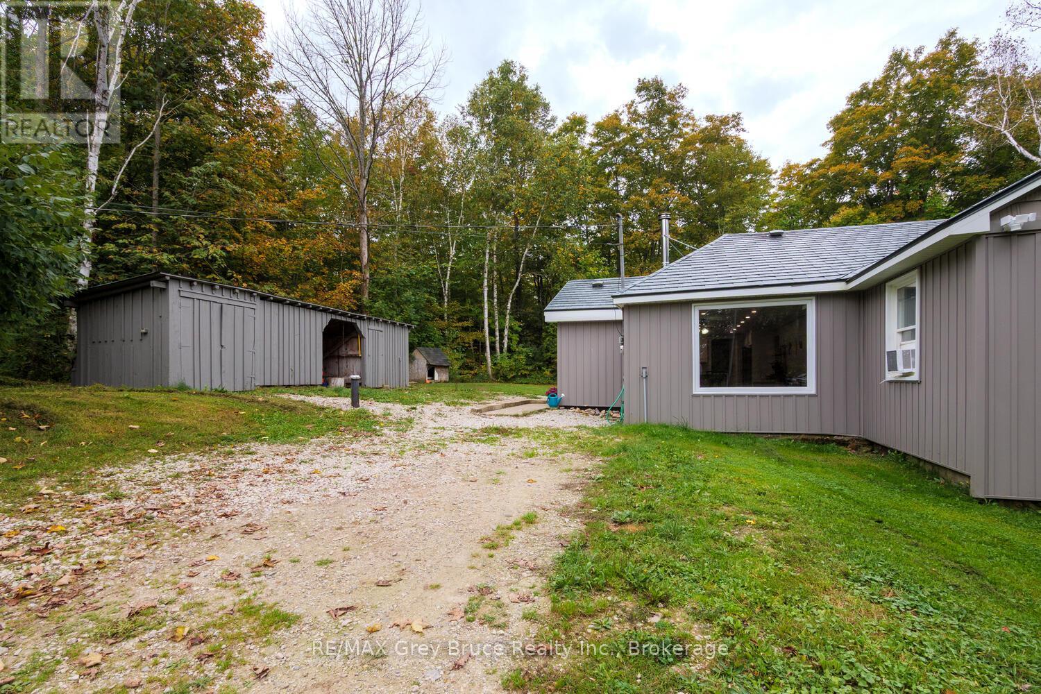 217 Kings Crescent, South Bruce Peninsula, Ontario  N0H 2T0 - Photo 24 - X12758678