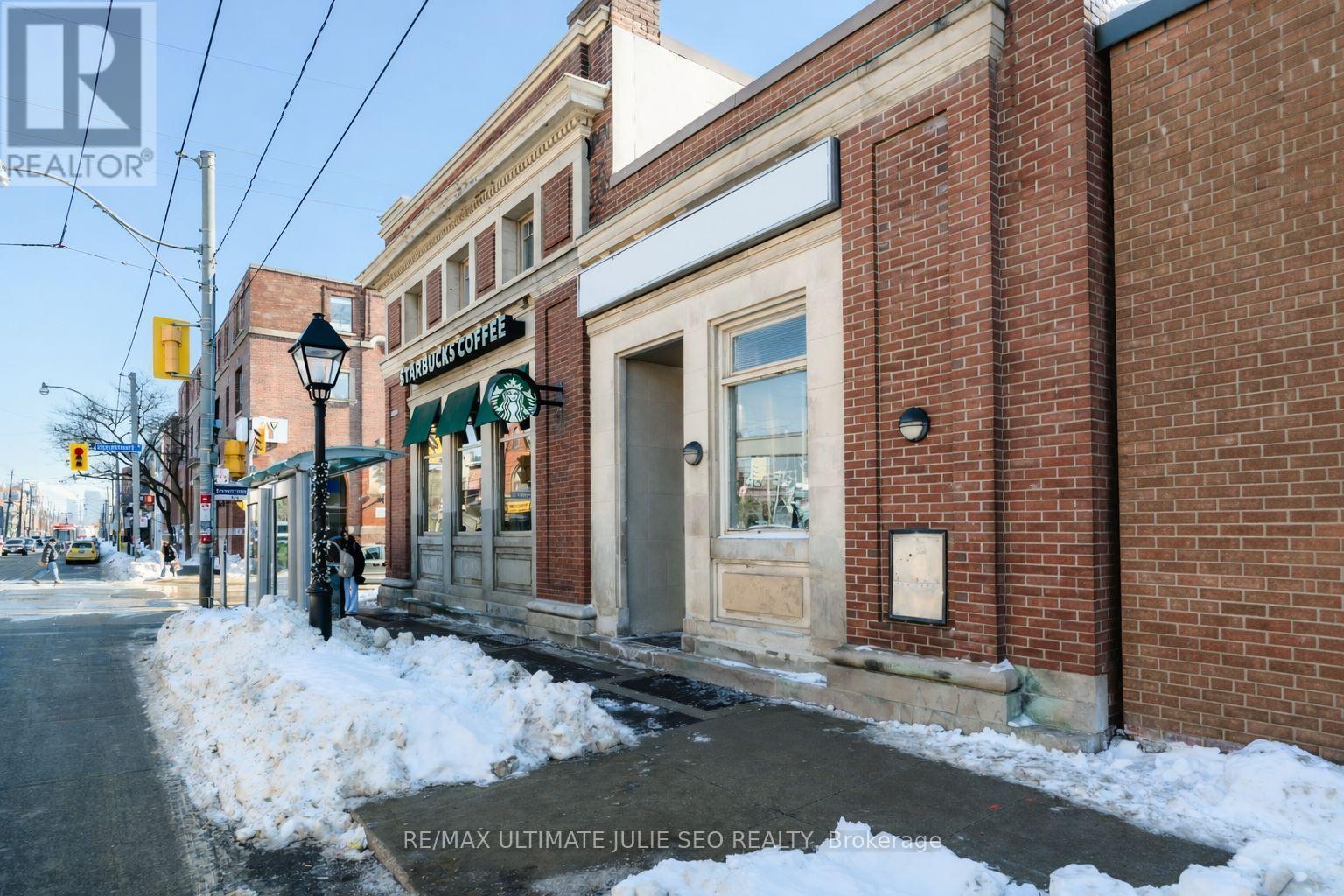 945 College Street, Toronto, Ontario  M6H 1A6 - Photo 2 - C12752850