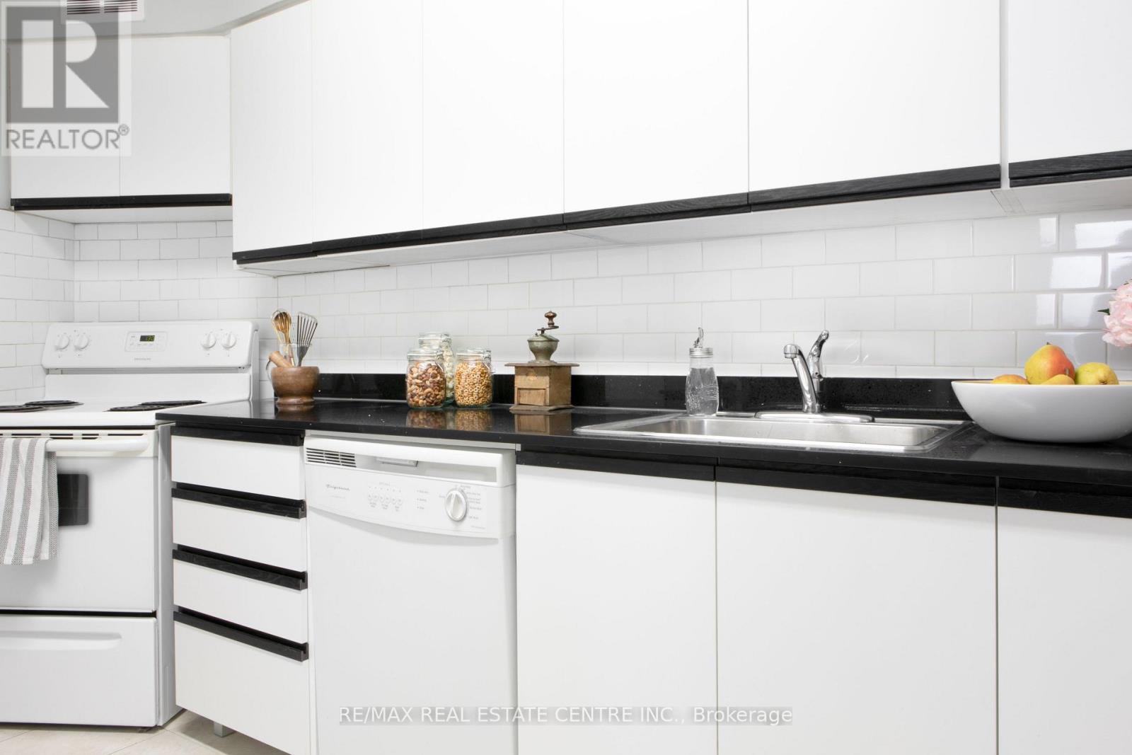 1009 - 100 Graydon Hall Drive, Toronto (Parkwoods-Donalda), Ontario  M3A 3A8 - Photo 16 - C12754388