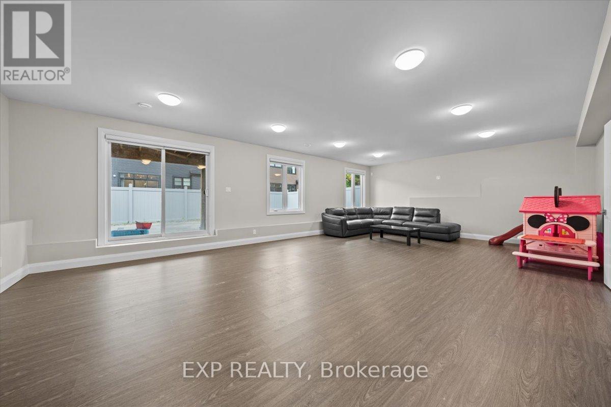 348 Abbeydale Circle, Ottawa, Ontario  K2K 0E9 - Photo 28 - X12662442