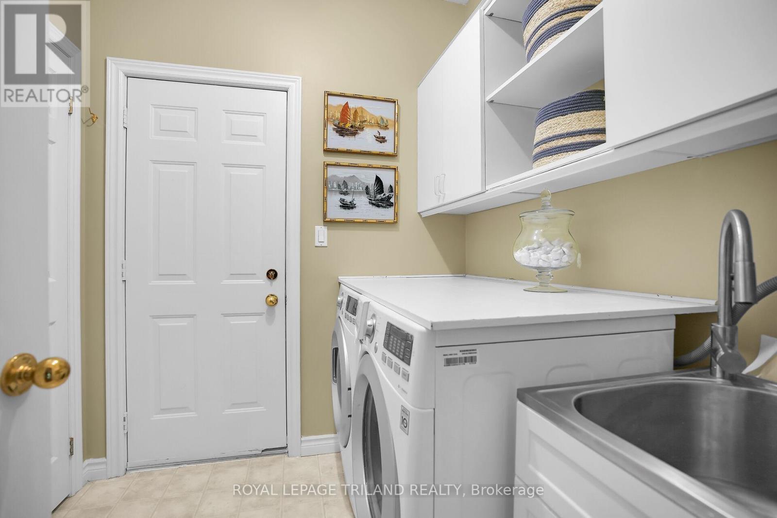 Photo 18 of 38 for 26 Butternut Lane