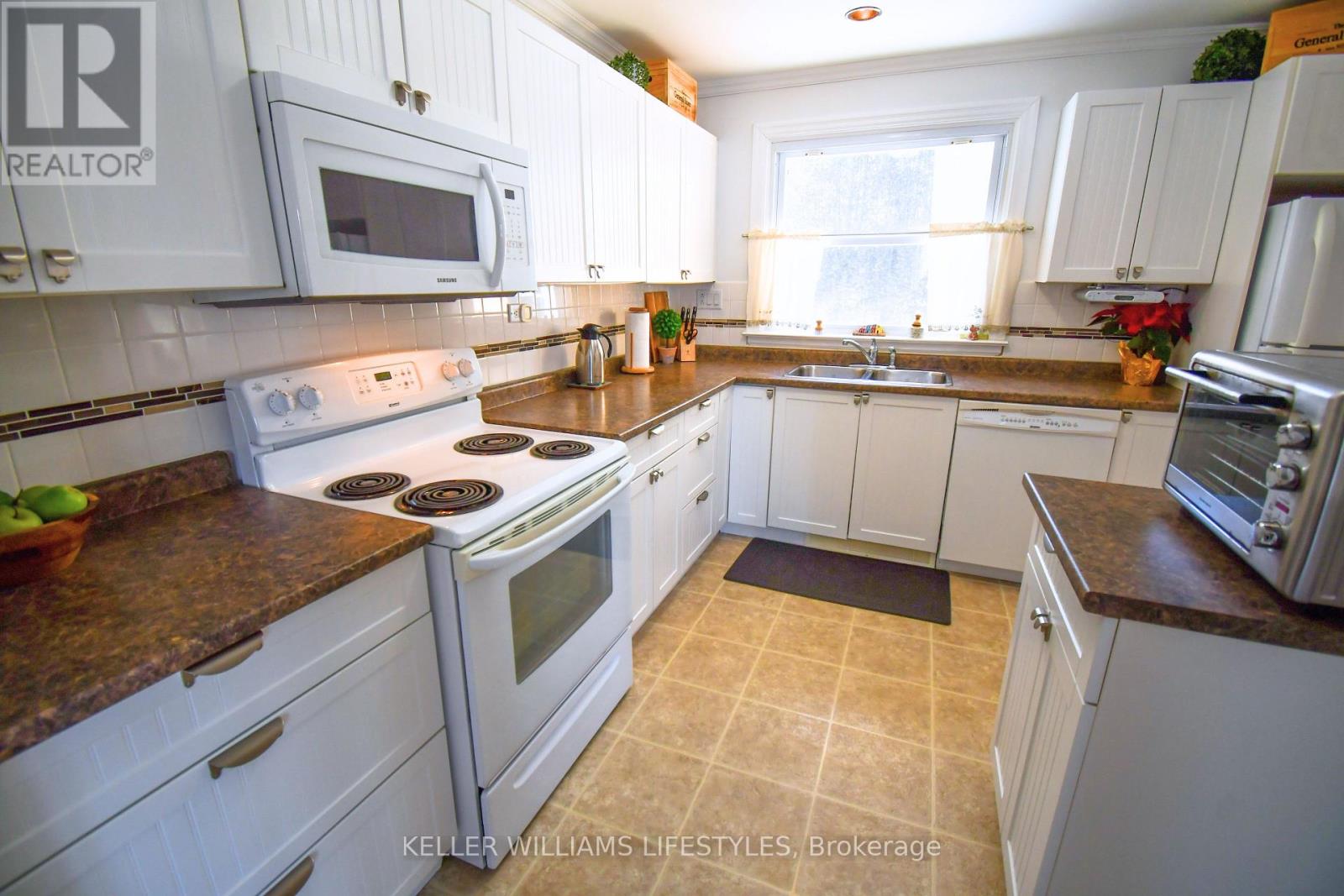 378 Carlow Road, Central Elgin, Ontario  N5L 5B4 - Photo 7 - X12752040