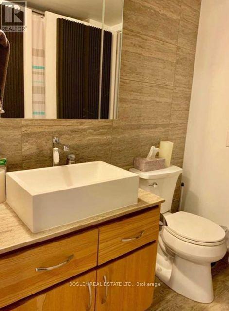 841 - 15 Iceboat Terrace, Toronto, Ontario  M5V 4A5 - Photo 11 - C12754696