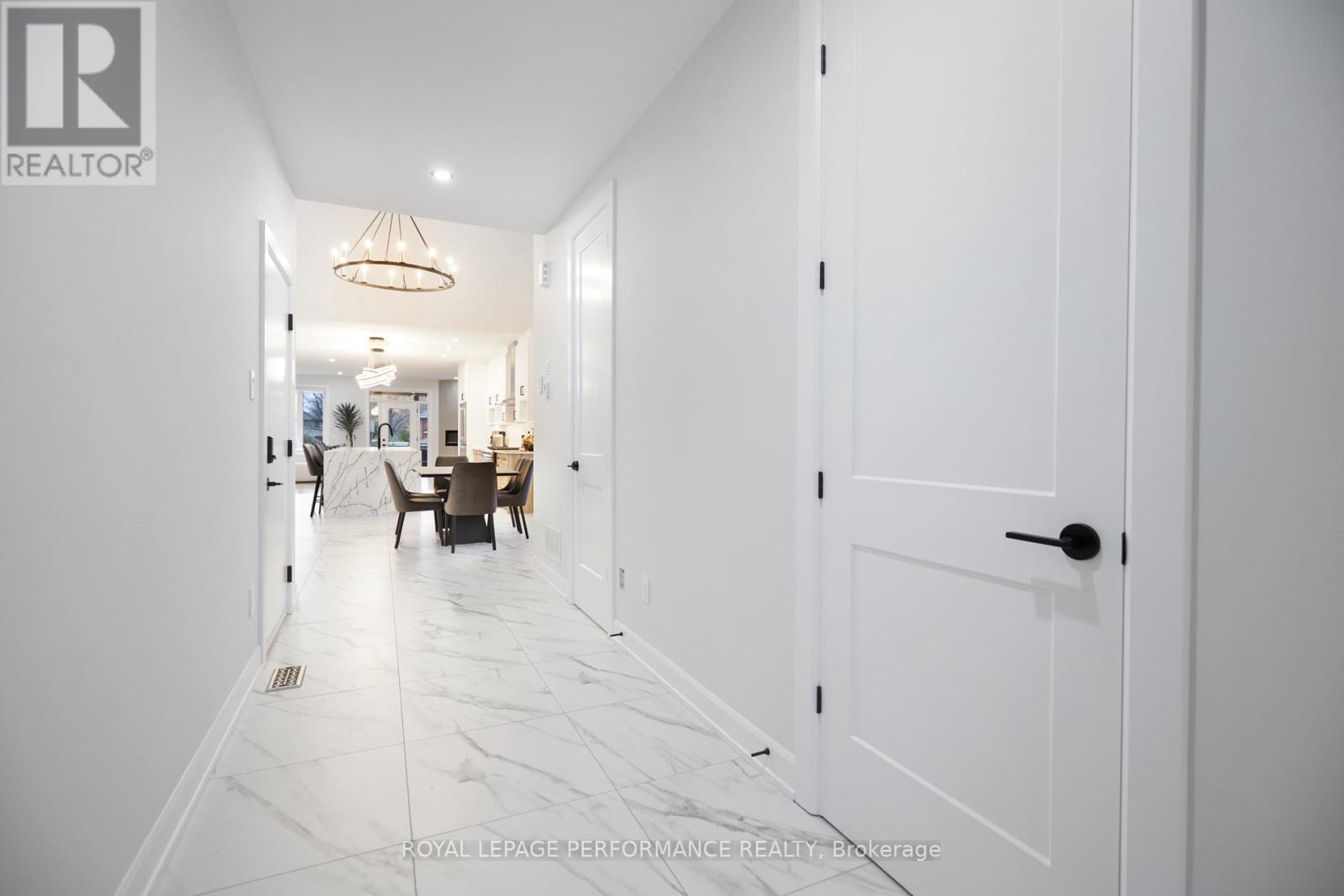 1709 Fisher Ave Avenue, Ottawa, Ontario  K2C 1X9 - Photo 4 - X12752248